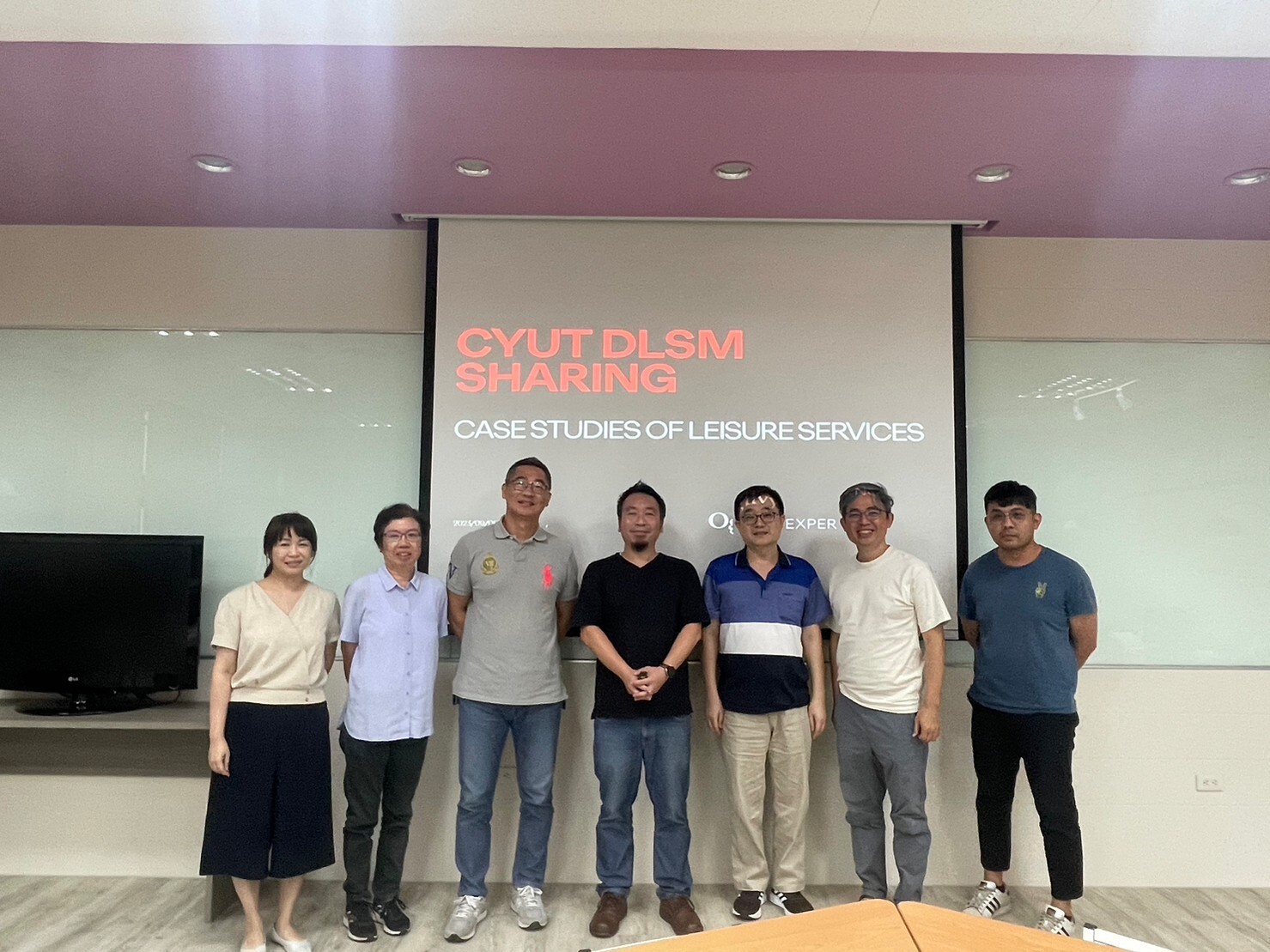 Quản lý kinh doanh đổi mới trong ngành công nghiệp giải trí ứng dụng công nghệ số