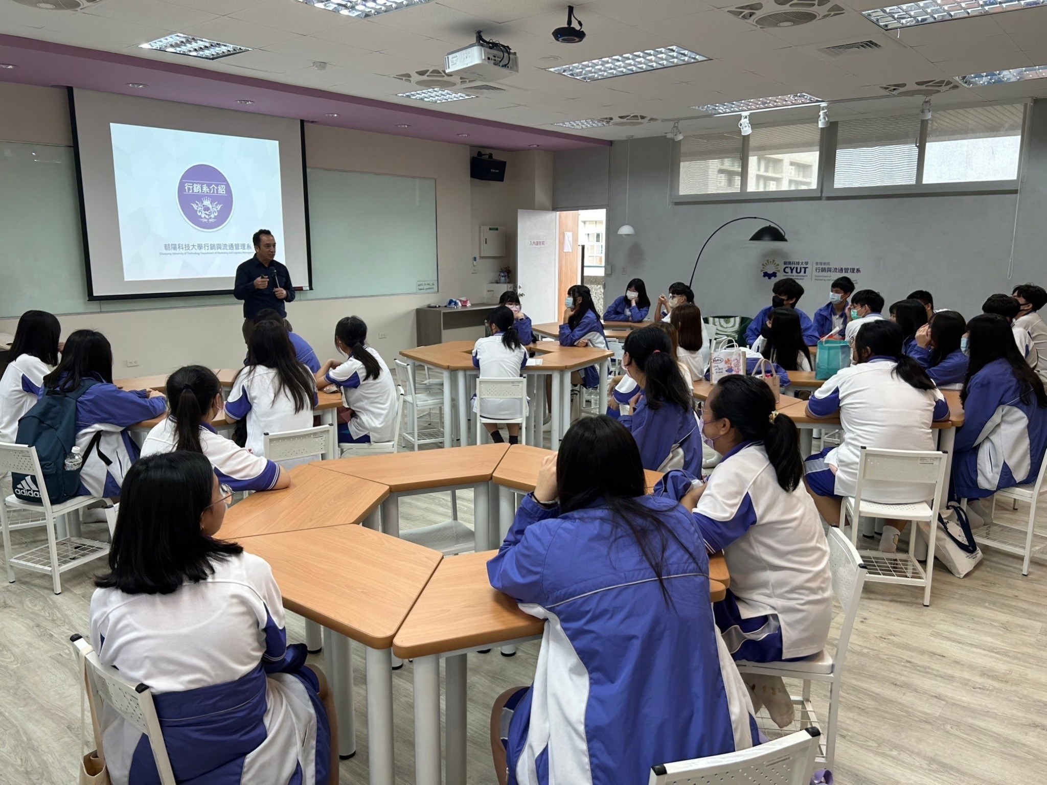 Tham quan dành cho học sinh THPT và trường nghề